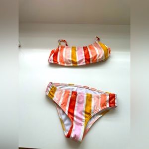 Billabong girls Large bikni with matching shorts
